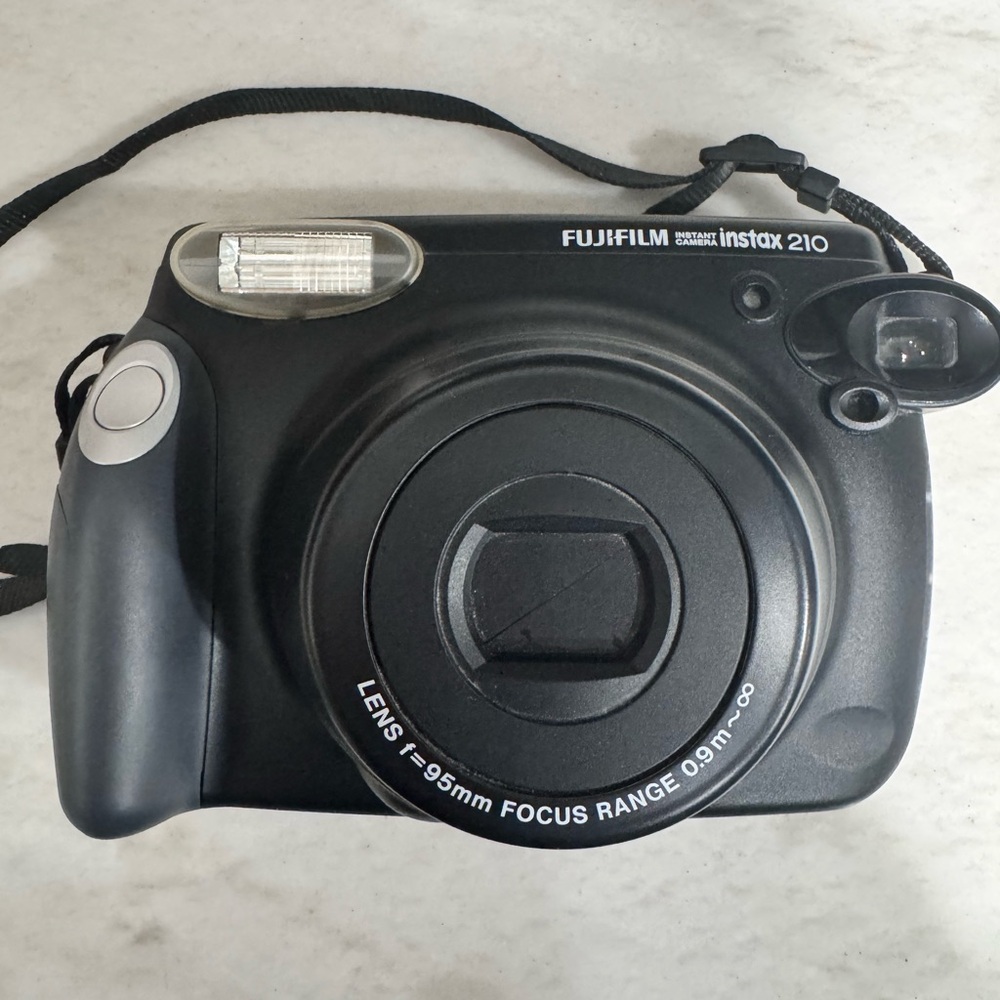 Fujifilm Instax 210
